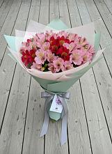 Букет цветов из:  Альстромерии в Валуйках