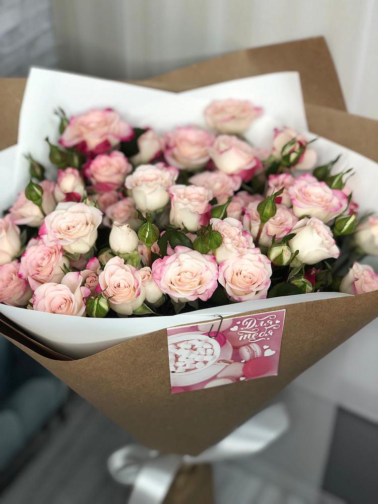 Букет цветов из: Розы в Валуйках