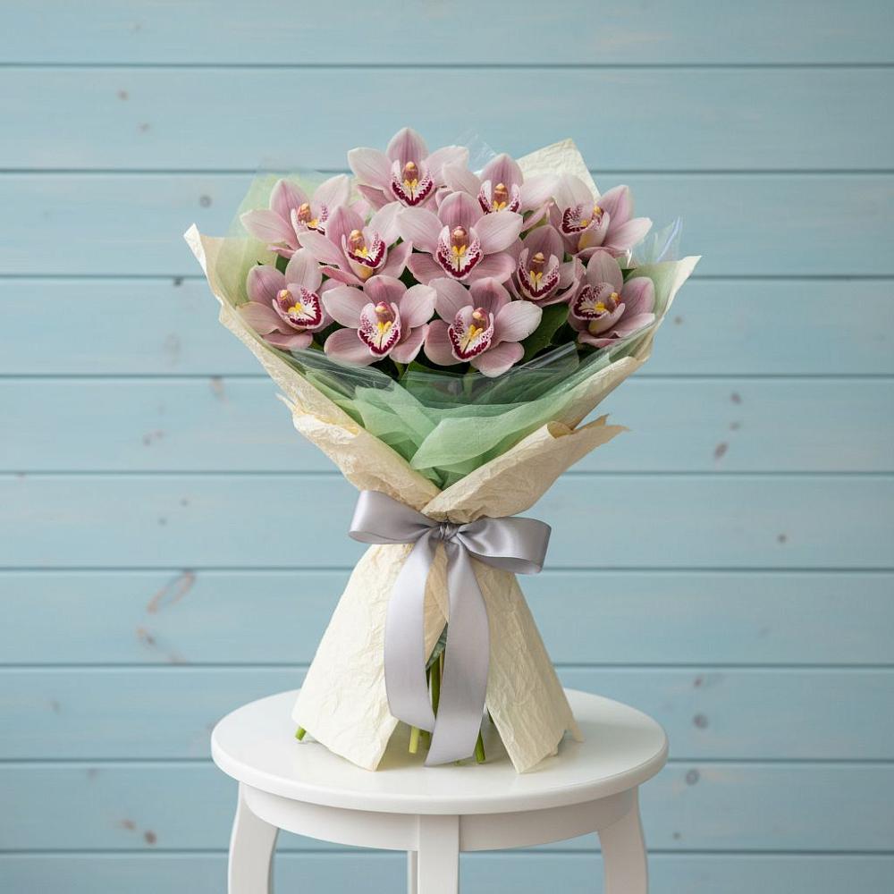 Букет цветов из: Орхидеи и Розы в Валуйках