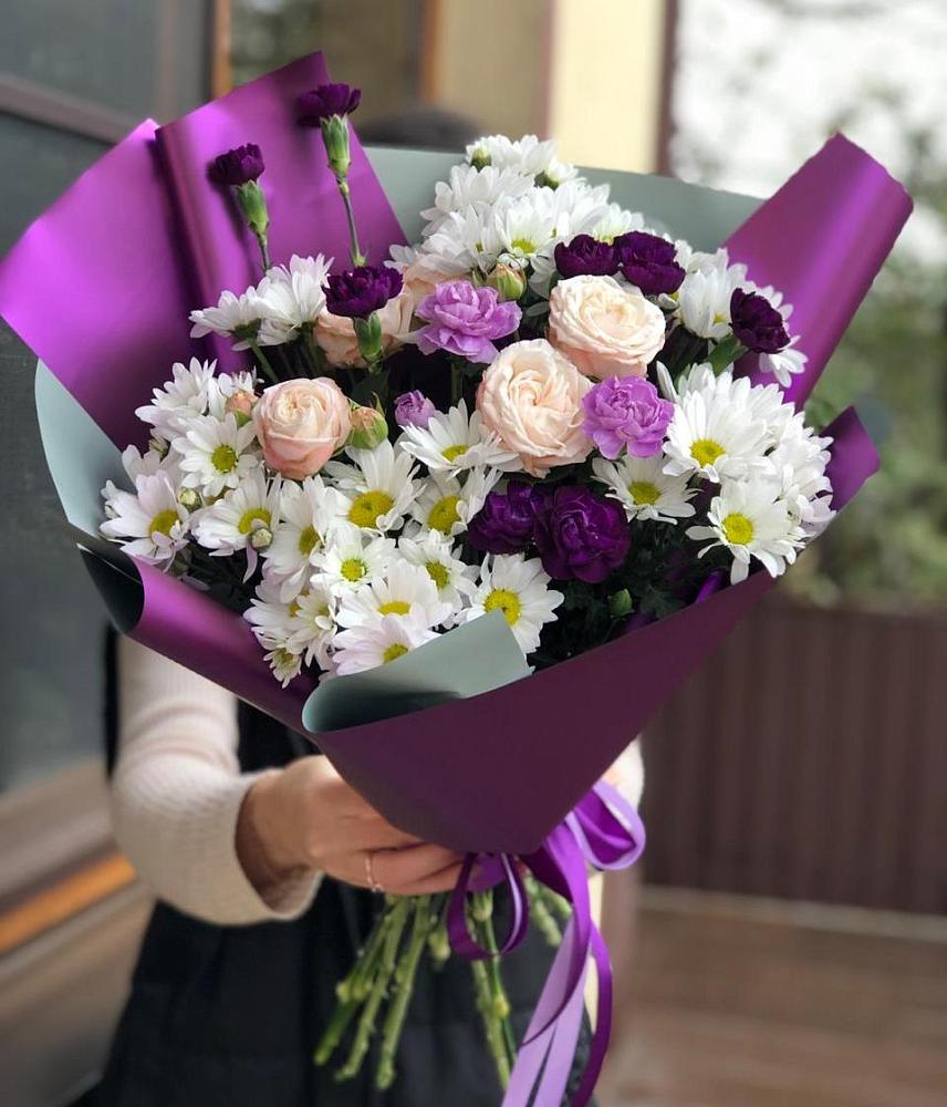 Букет цветов из: Хризантемы, Гвоздики и Розы в Валуйках