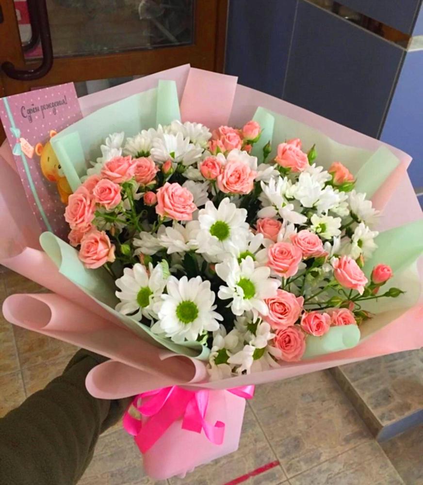 Букет цветов из: Розы и Хризантемы в Валуйках