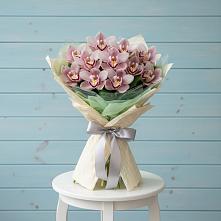 Букет цветов из:  Орхидеи и Розы в Валуйках