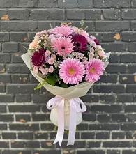 Букет цветов из:  Герберы и Хризантемы в Валуйках