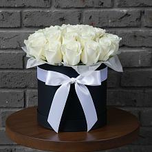 Цветочная композиция из Розы в шляпной коробке #REPLACE_PRED# Валуйках