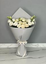 Букет цветов из:  Розы и Лизиантусы в Валуйках